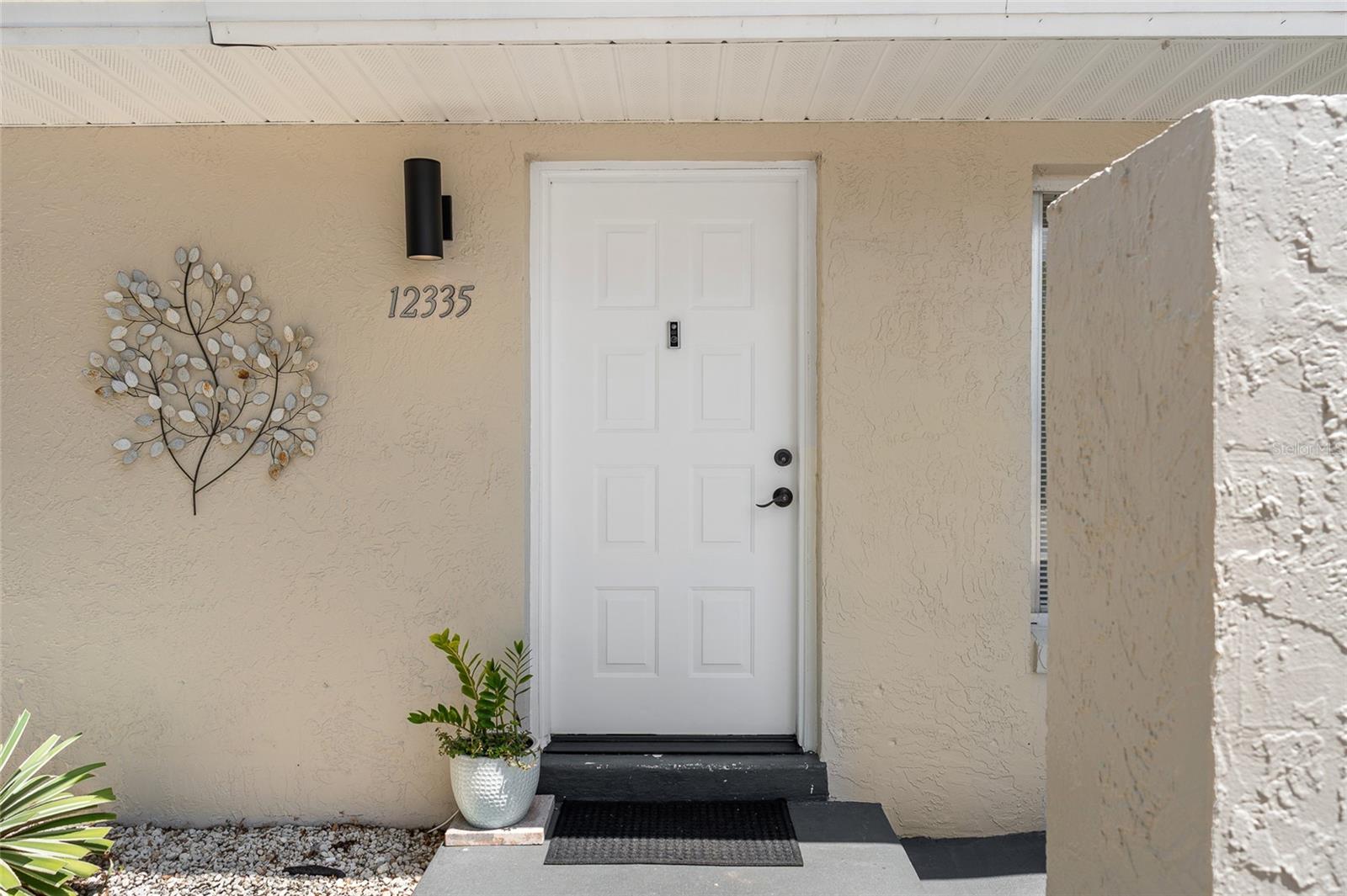 Image 4 of 24 For 12335 Eastcove Drive