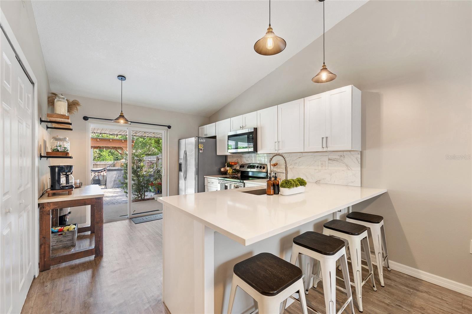 Image 6 of 24 For 12335 Eastcove Drive