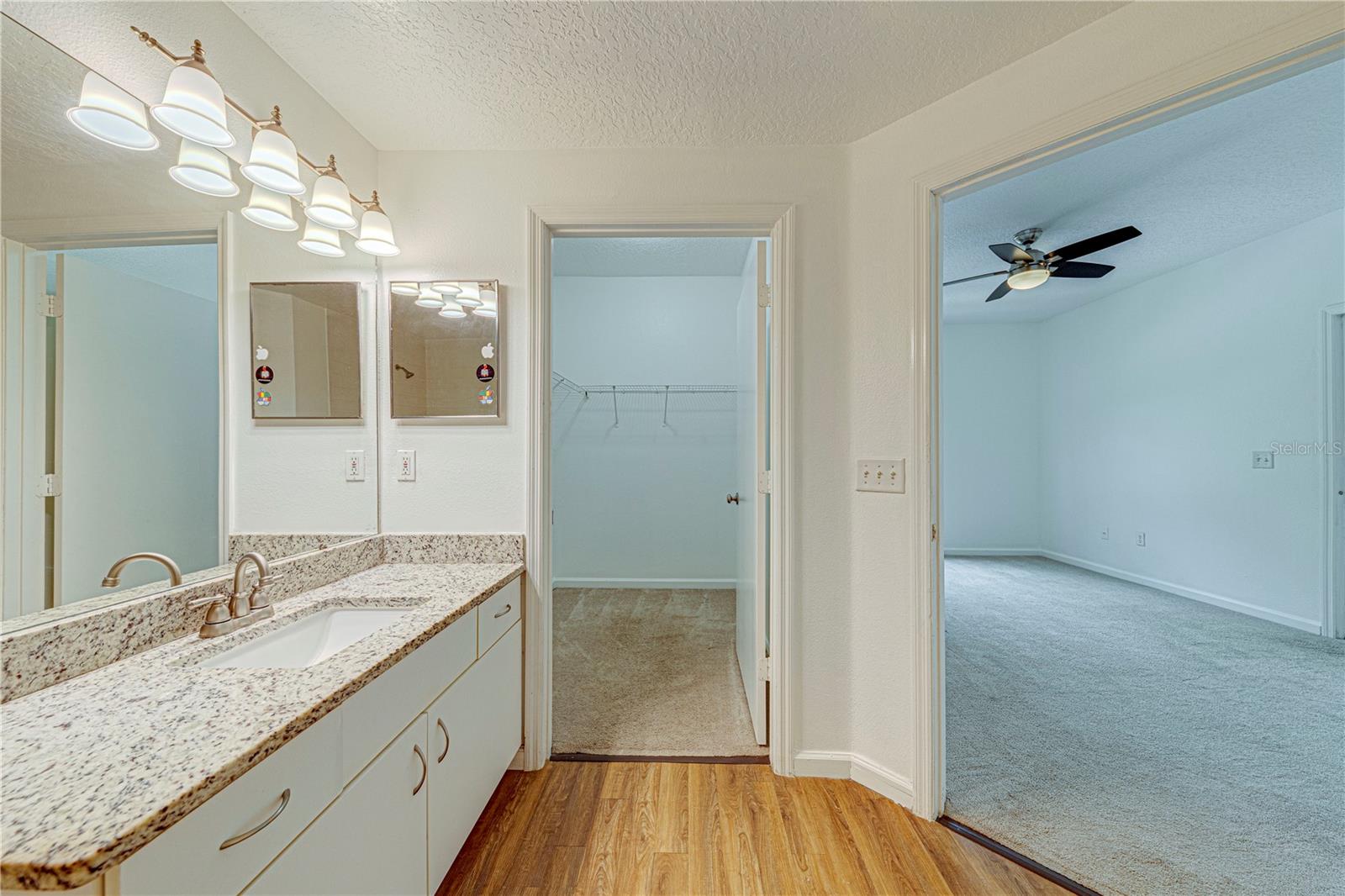 Image 17 of 26 For 5500 Metrowest Boulevard 203
