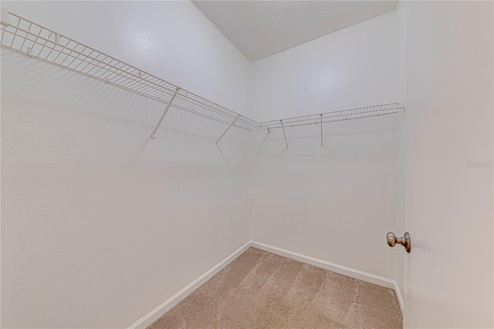 Image 18 of 26 For 5500 Metrowest Boulevard 203
