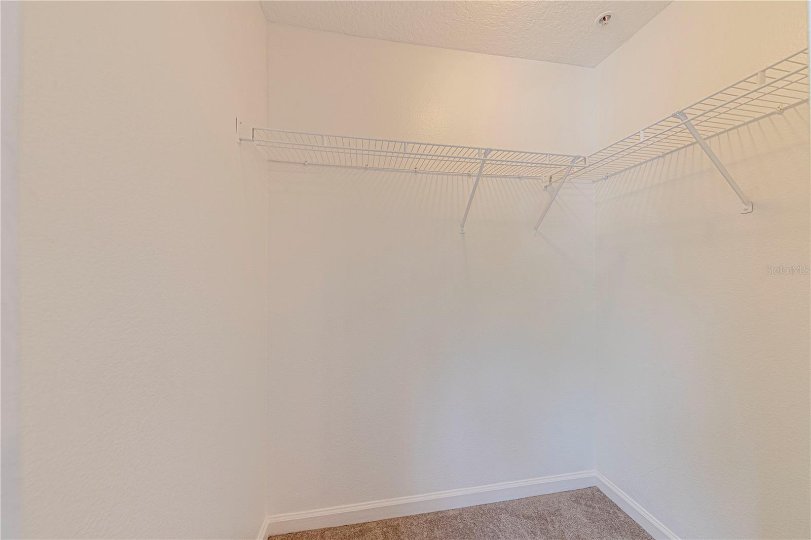 Image 22 of 26 For 5500 Metrowest Boulevard 203