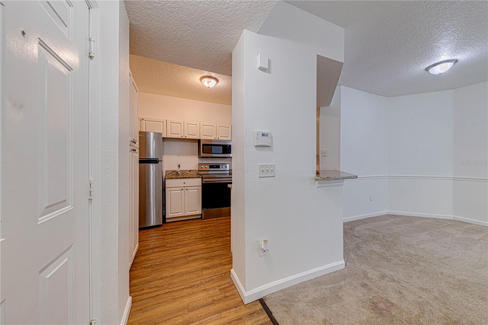 Image 5 of 26 For 5500 Metrowest Boulevard 203