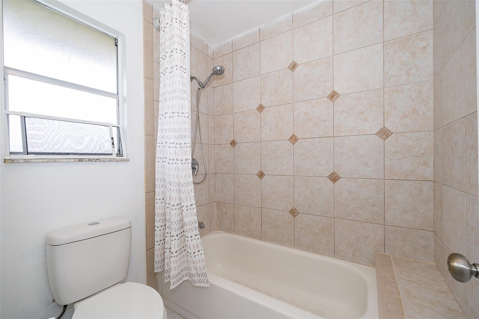 Image 20 of 26 For 9316 Dubois Boulevard