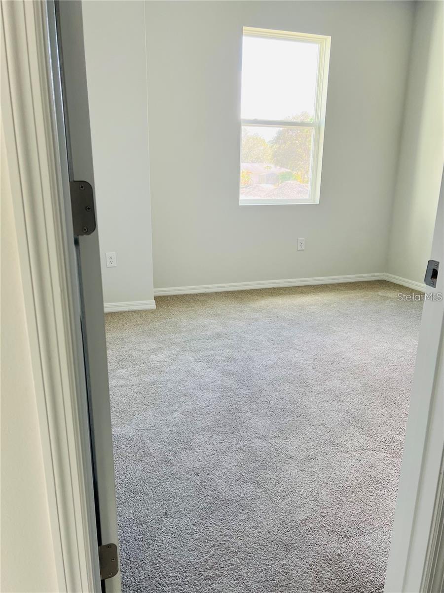 Image 10 of 15 For 434 Wells Avenue Sw