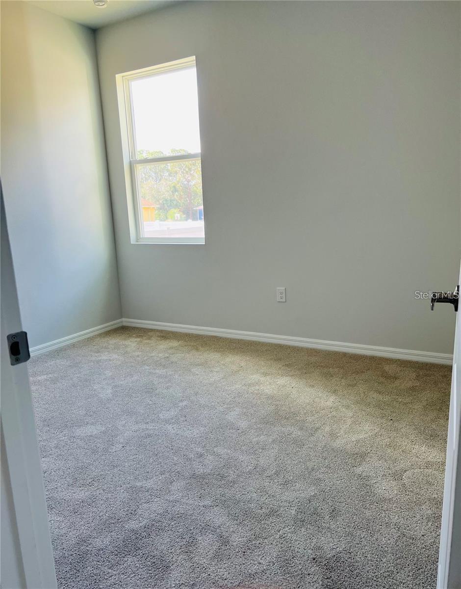 Image 12 of 15 For 434 Wells Avenue Sw