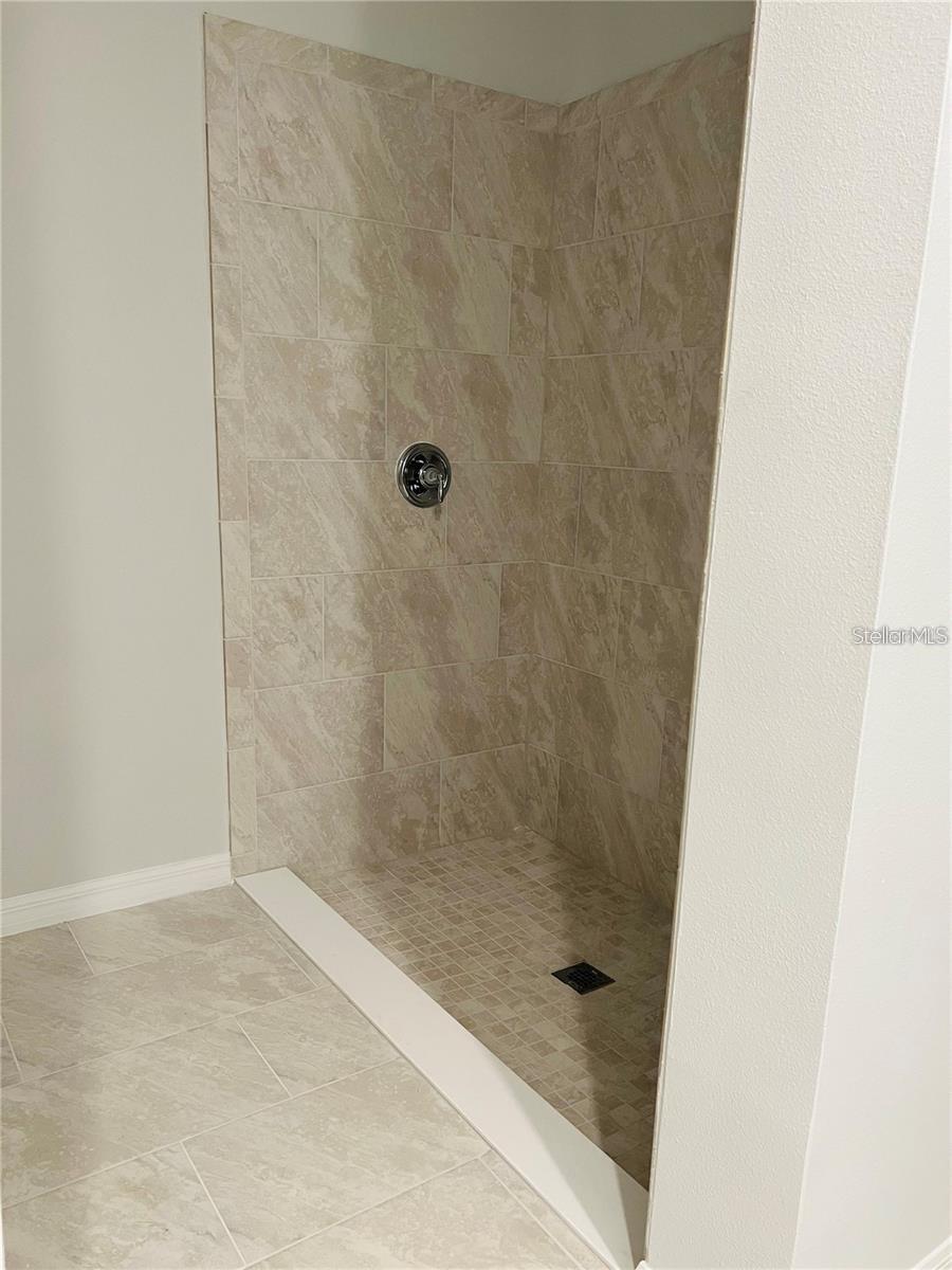 Image 7 of 15 For 434 Wells Avenue Sw