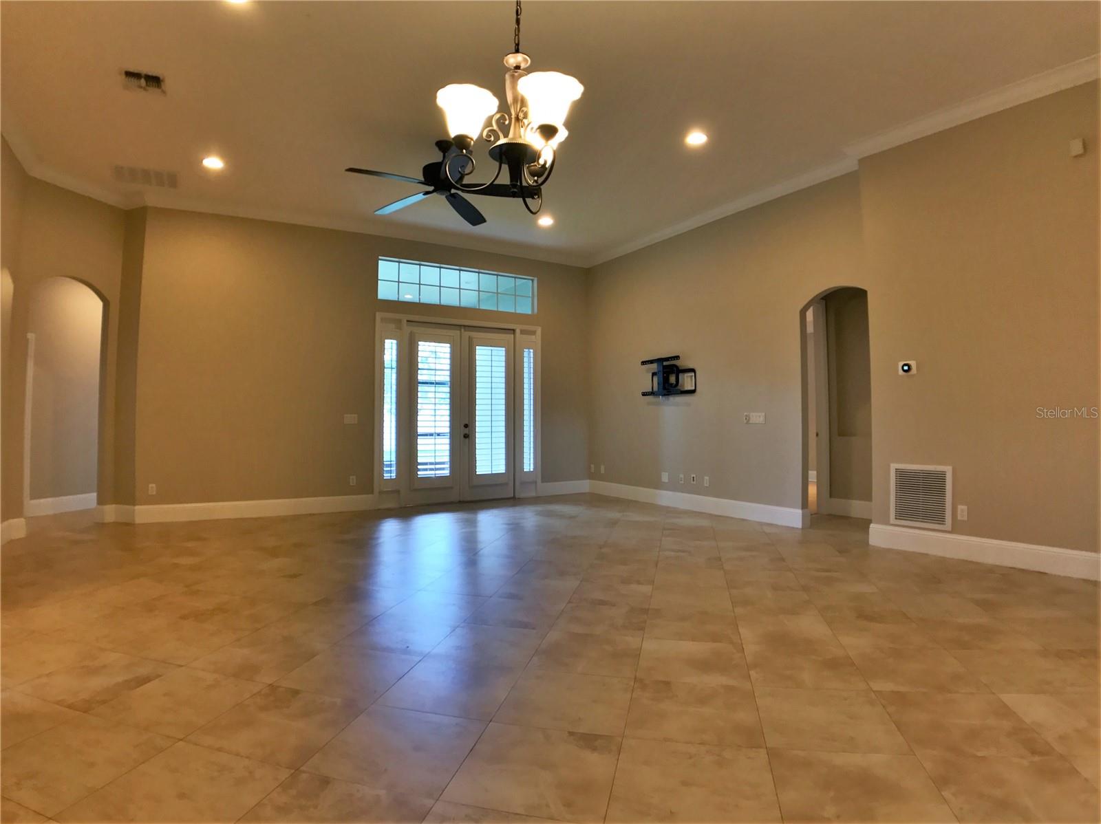 Image 10 of 21 For 7358 Vista Park Boulevard