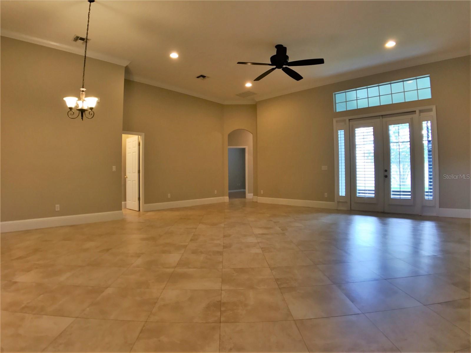 Image 11 of 21 For 7358 Vista Park Boulevard