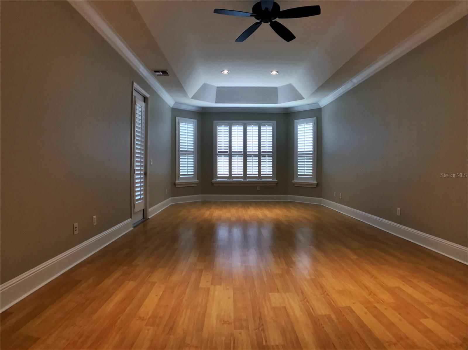 Image 17 of 21 For 7358 Vista Park Boulevard