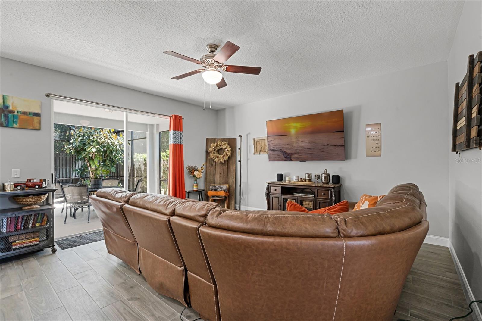 Image 10 of 41 For 4027 Lakeside Reserve Court