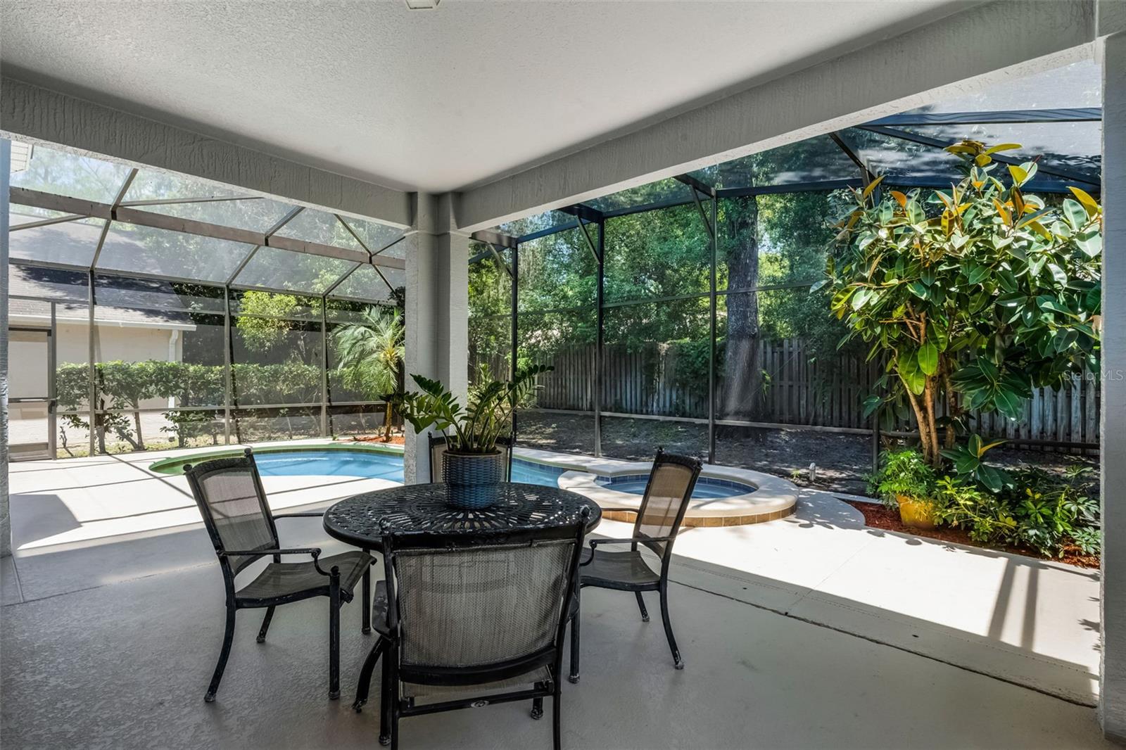 Image 17 of 41 For 4027 Lakeside Reserve Court