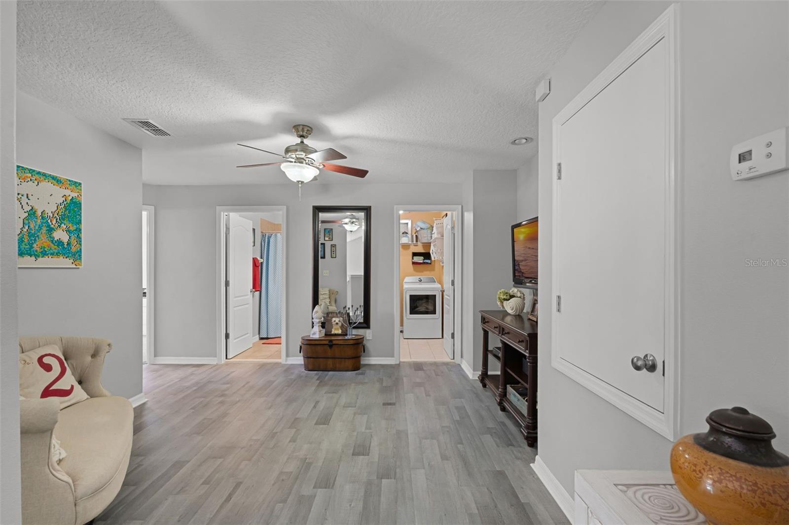 Image 19 of 41 For 4027 Lakeside Reserve Court