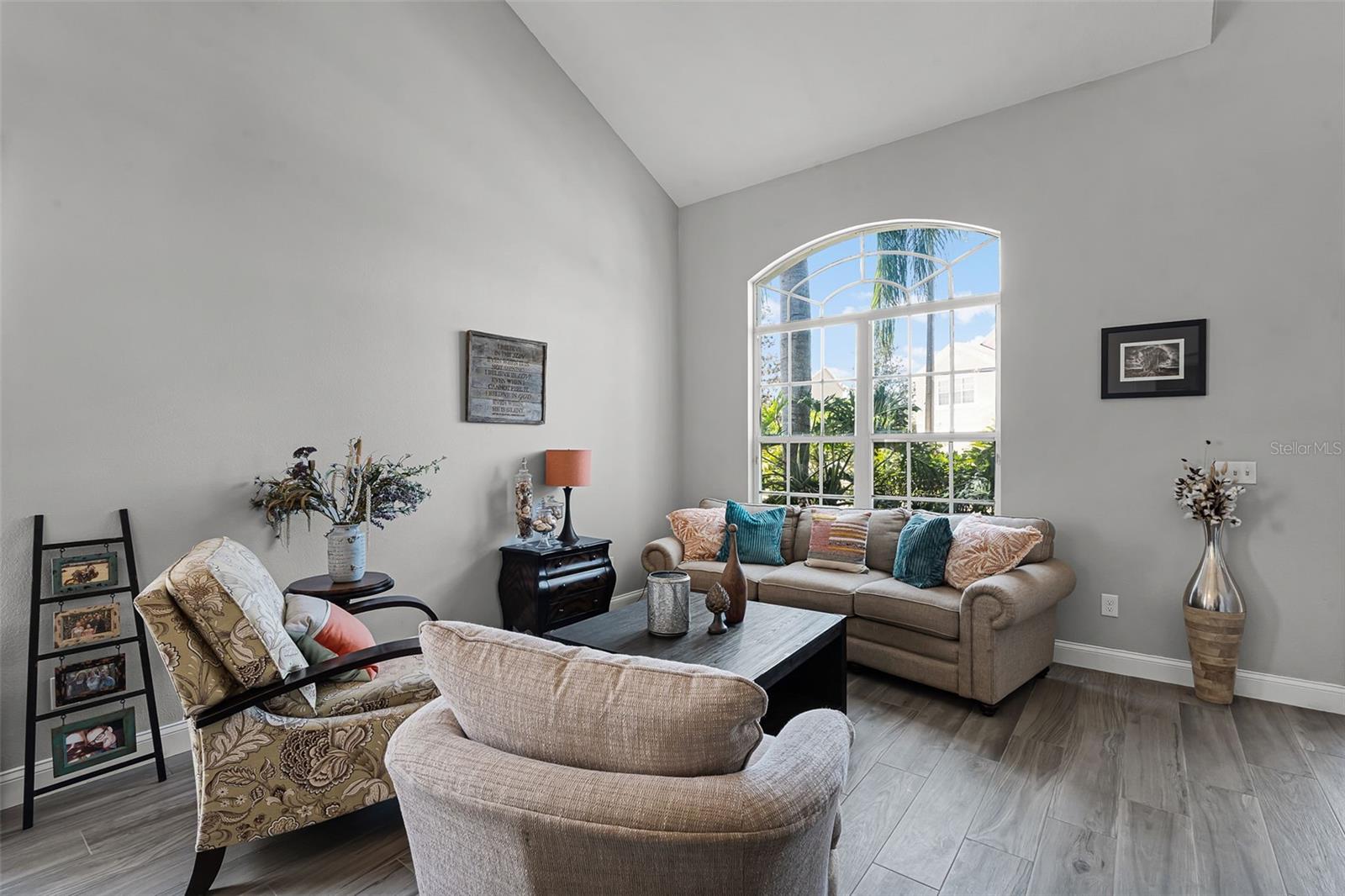 Image 3 of 41 For 4027 Lakeside Reserve Court