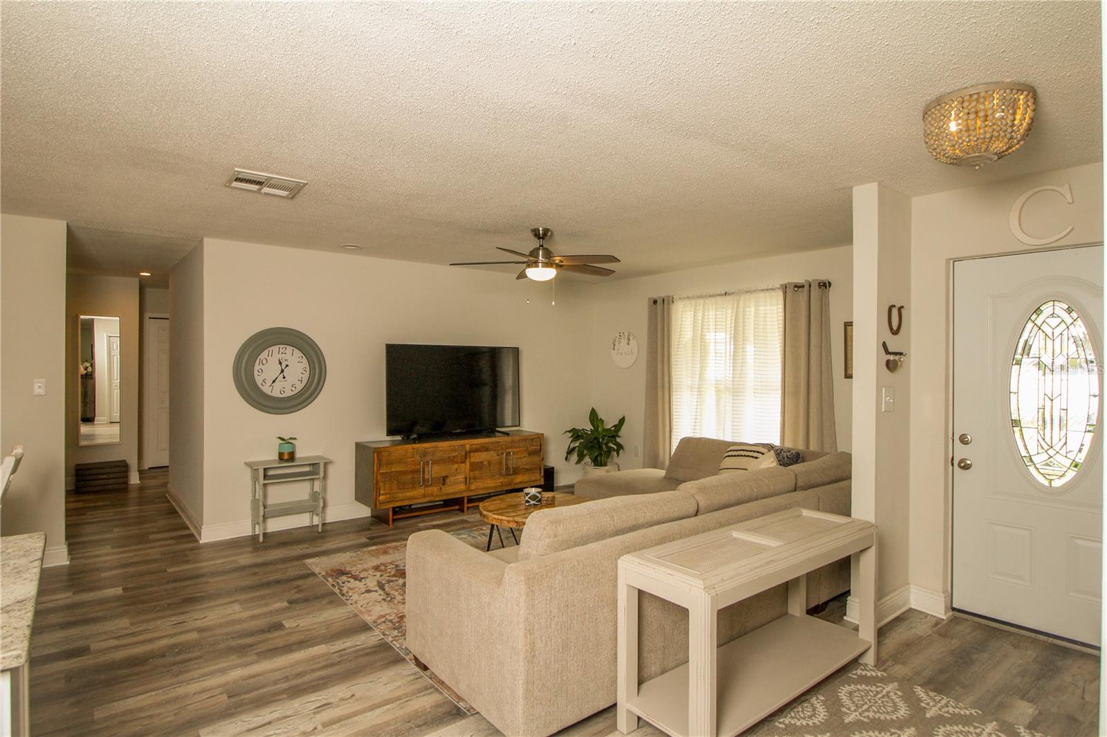 Image 4 of 21 For 1529 Glastonberry Road