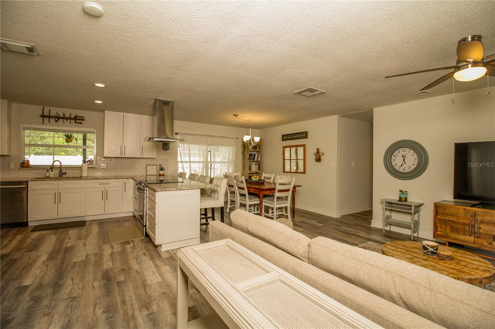 Image 5 of 21 For 1529 Glastonberry Road