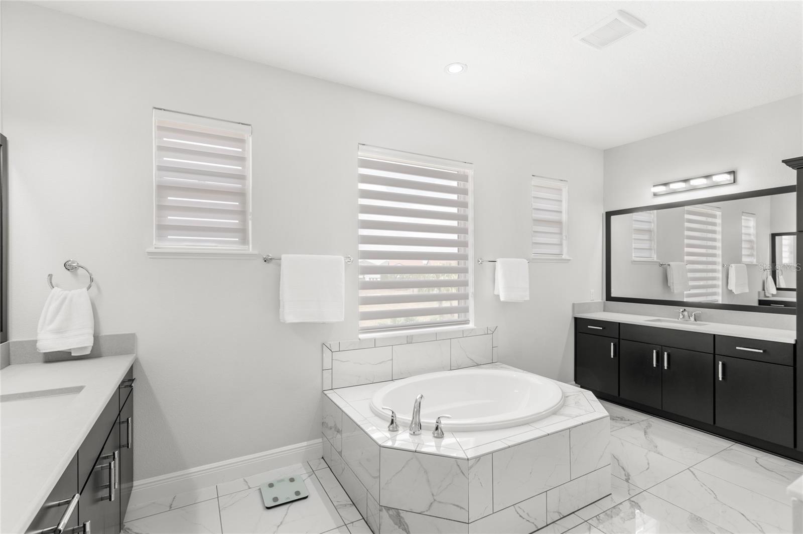 Image 31 of 77 For 8210 Topsail Place