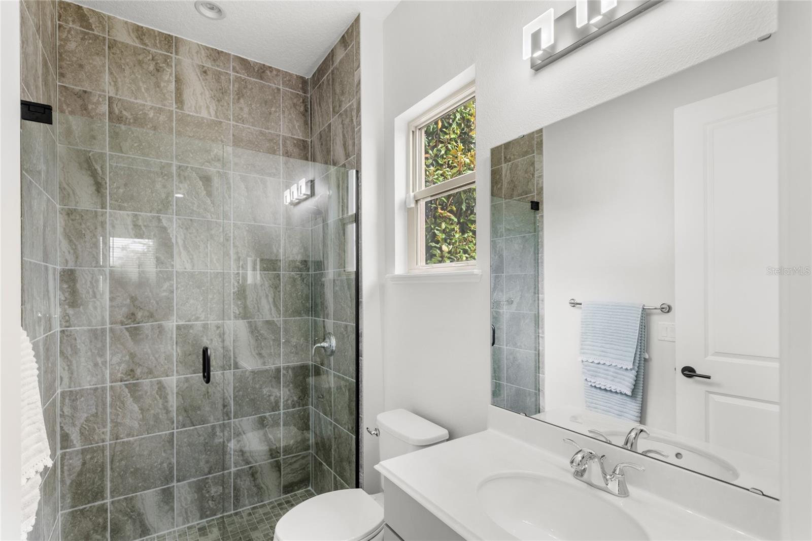 Image 38 of 77 For 8210 Topsail Place
