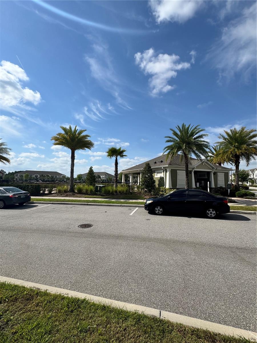 Image 3 of 17 For 10009 Randal Walk Street