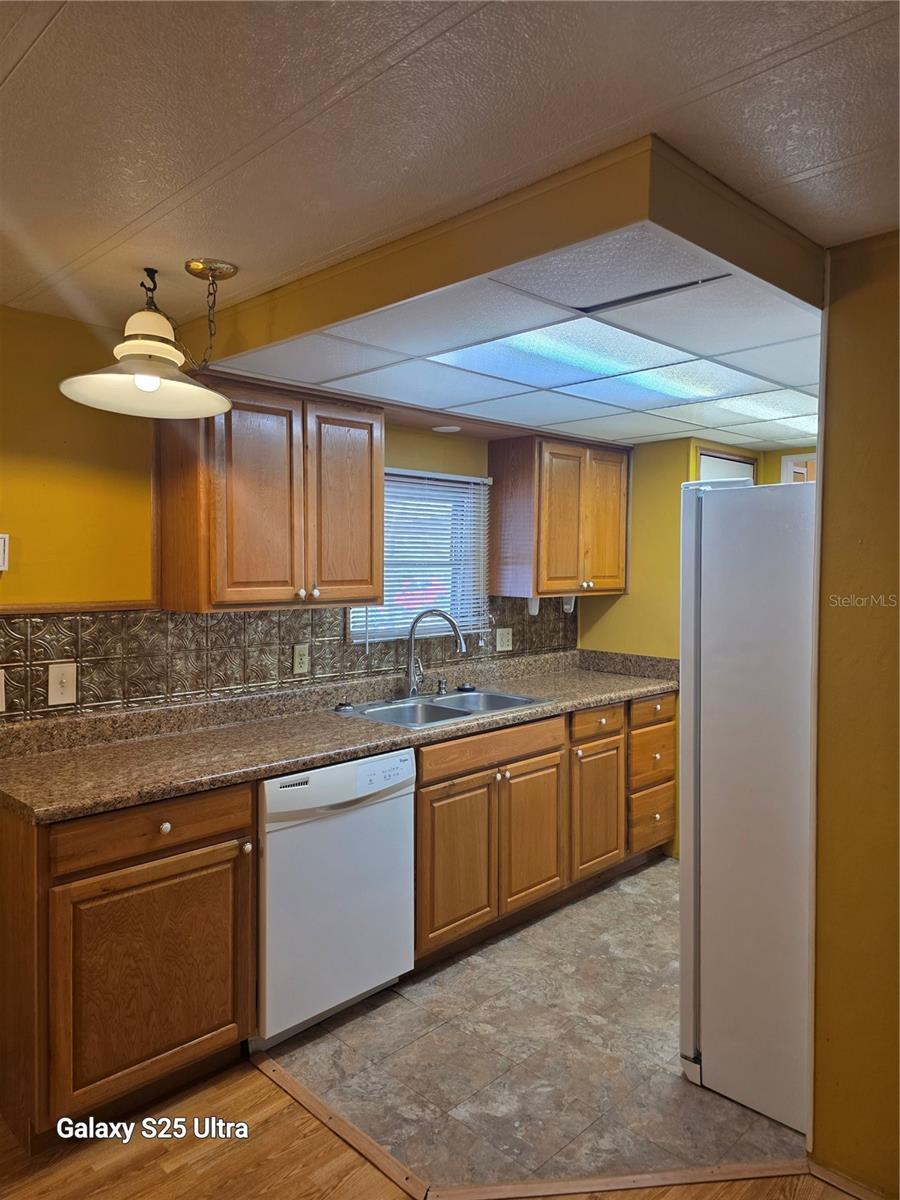 Image 6 of 17 For 138 Maple Drive