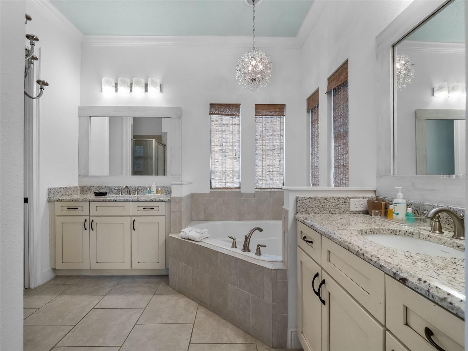 Image 10 of 91 For 960 Golden Bear Drive
