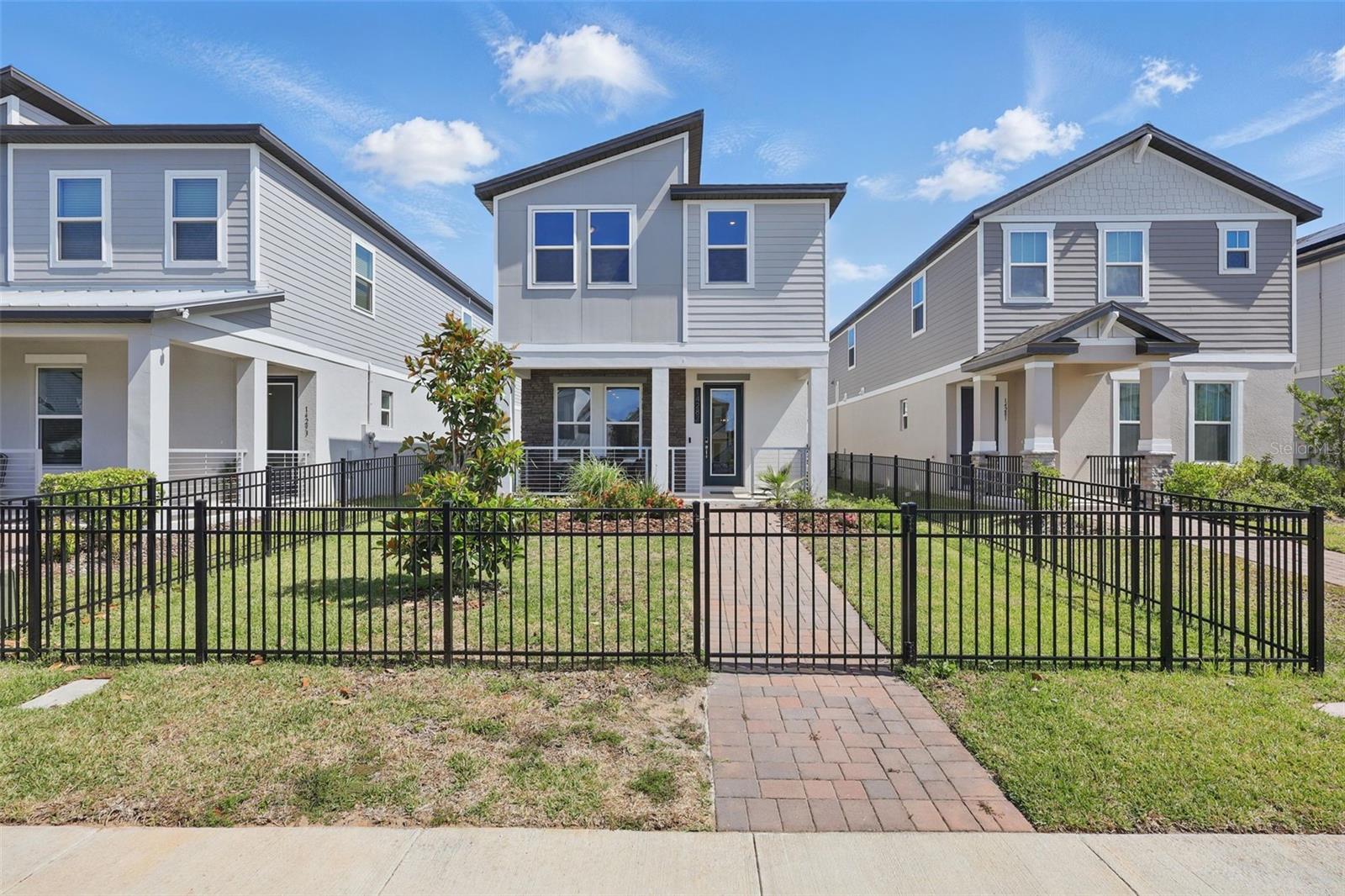 Image 2 of 41 For 14287 Braemar Street