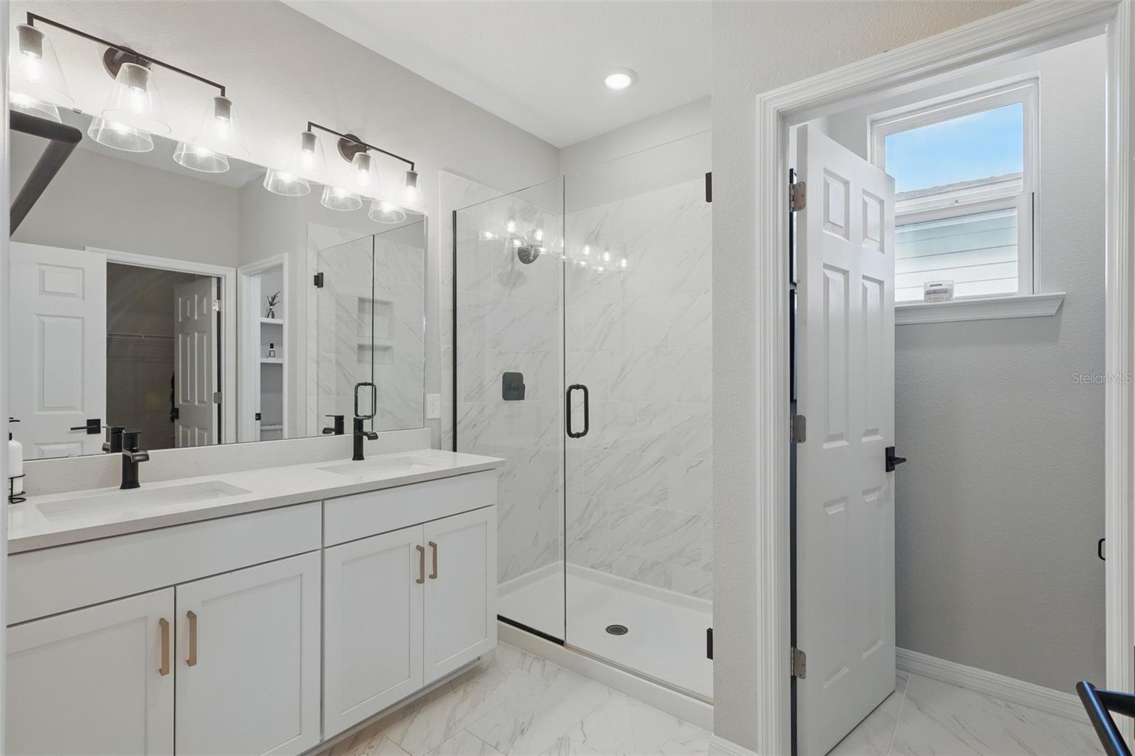 Image 21 of 41 For 14287 Braemar Street