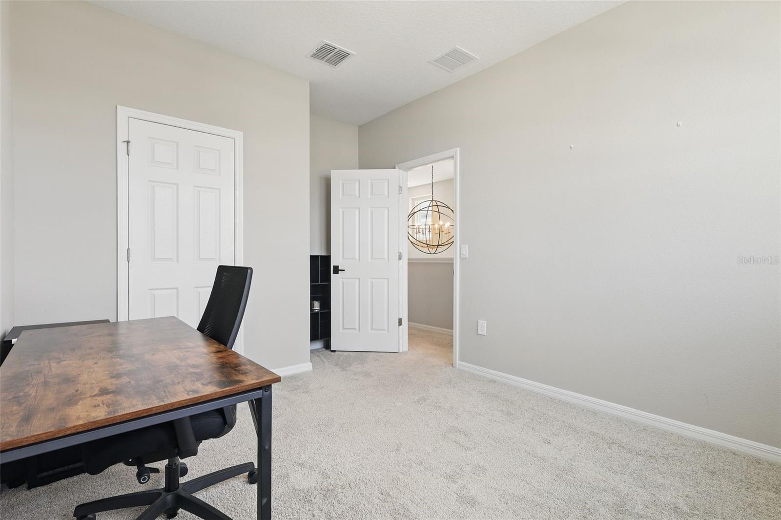 Image 27 of 41 For 14287 Braemar Street