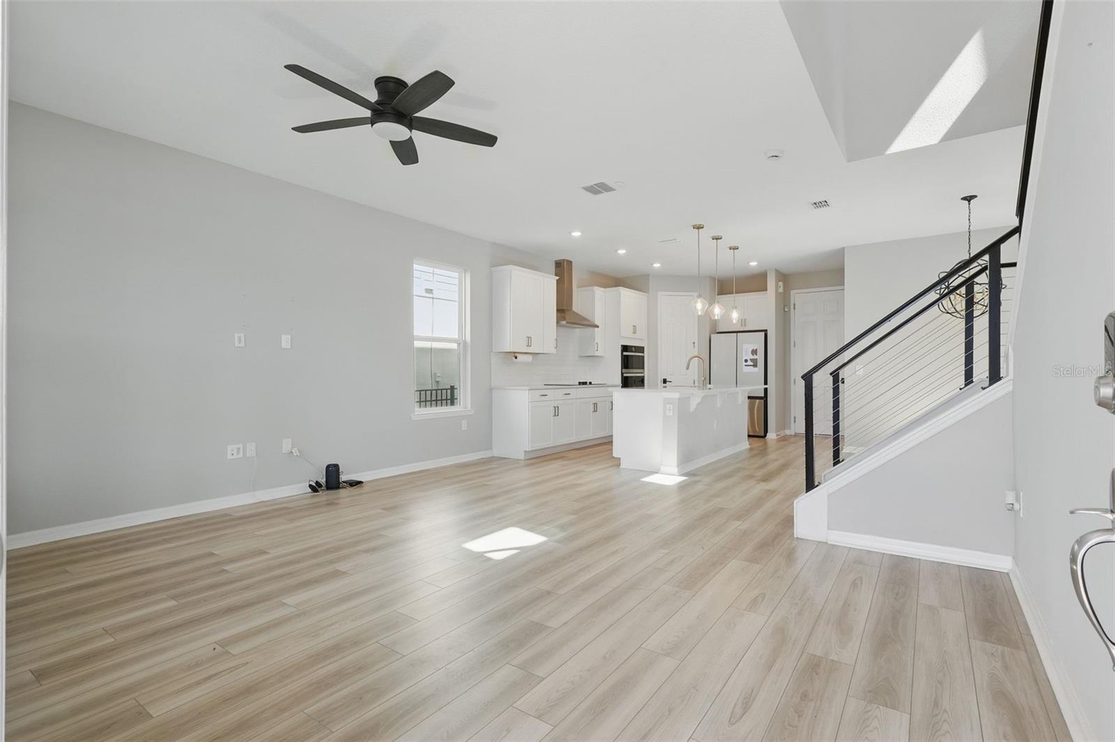 Image 4 of 41 For 14287 Braemar Street