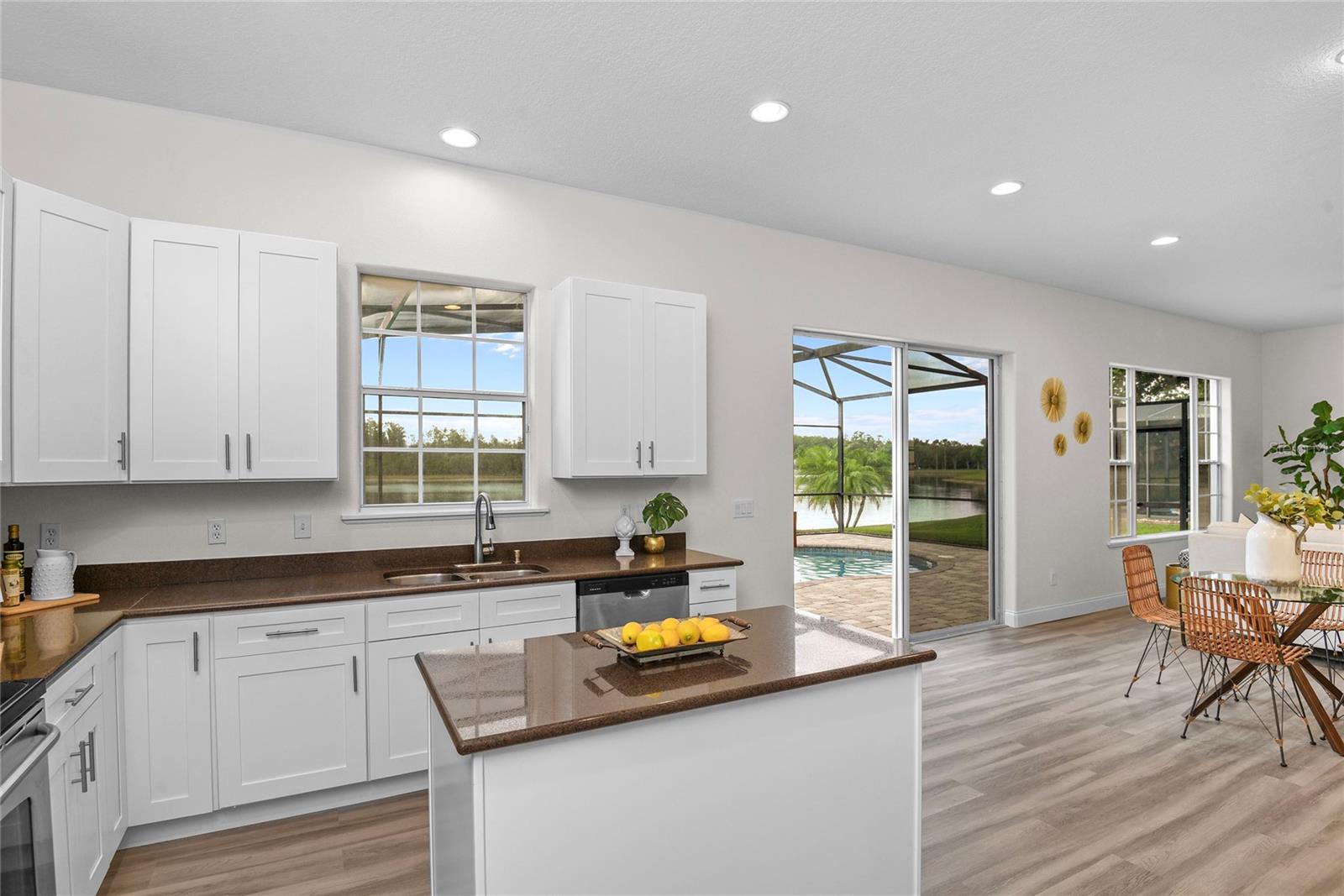 Image 12 of 39 For 850 Spring Oak Circle