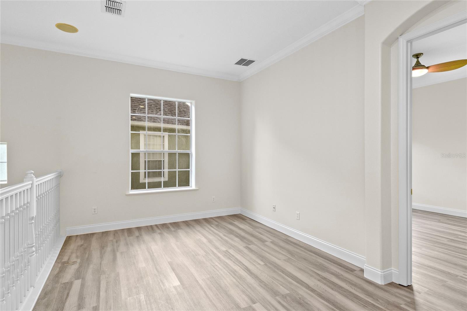 Image 17 of 39 For 850 Spring Oak Circle
