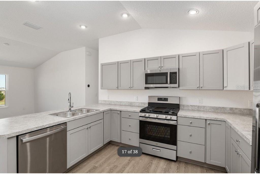 Image 15 of 38 For 1746 Brody Court