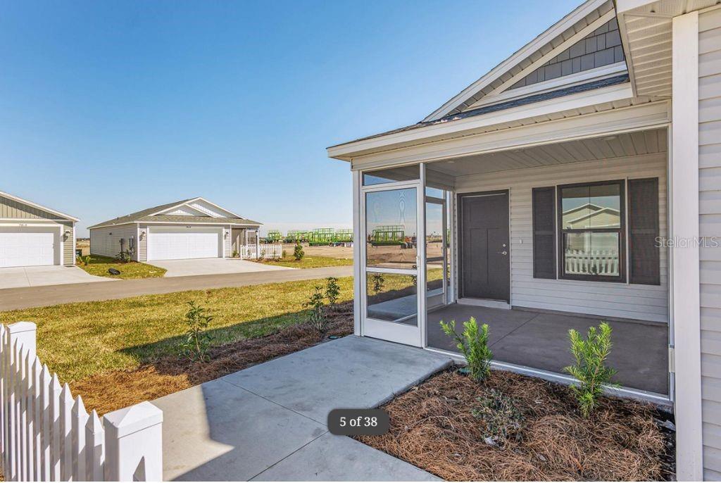 Image 5 of 38 For 1746 Brody Court