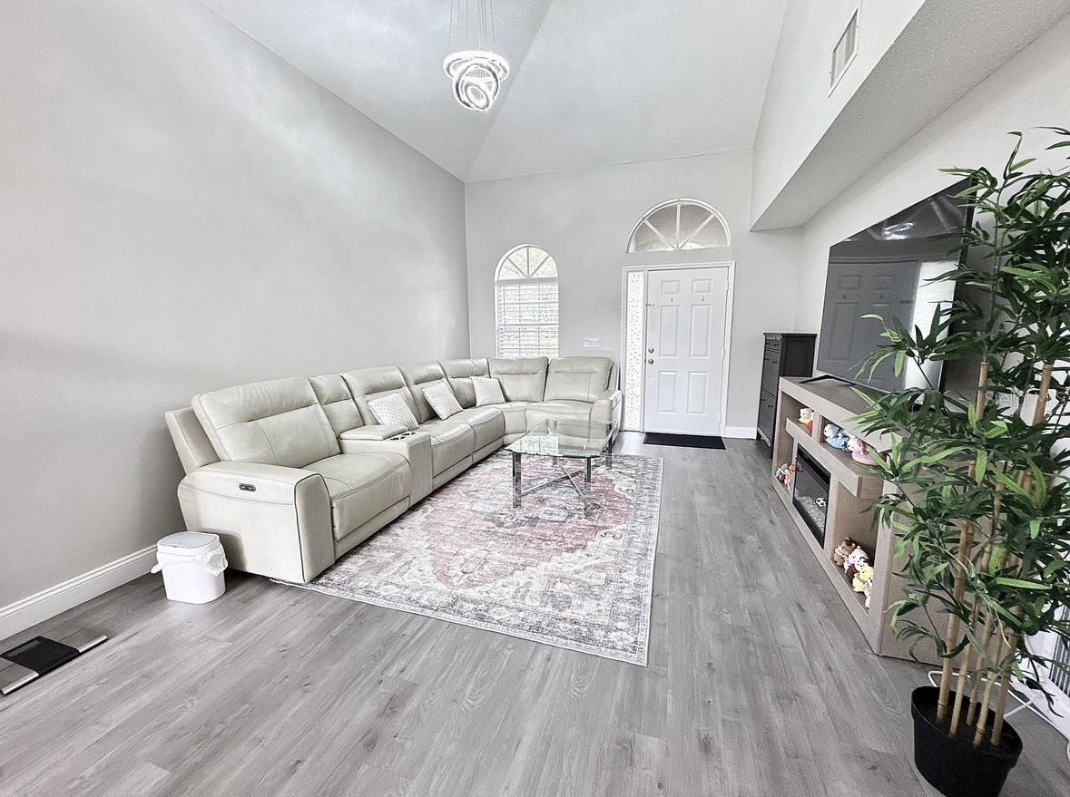 Image 12 of 48 For 2904 Cayenne Avenue