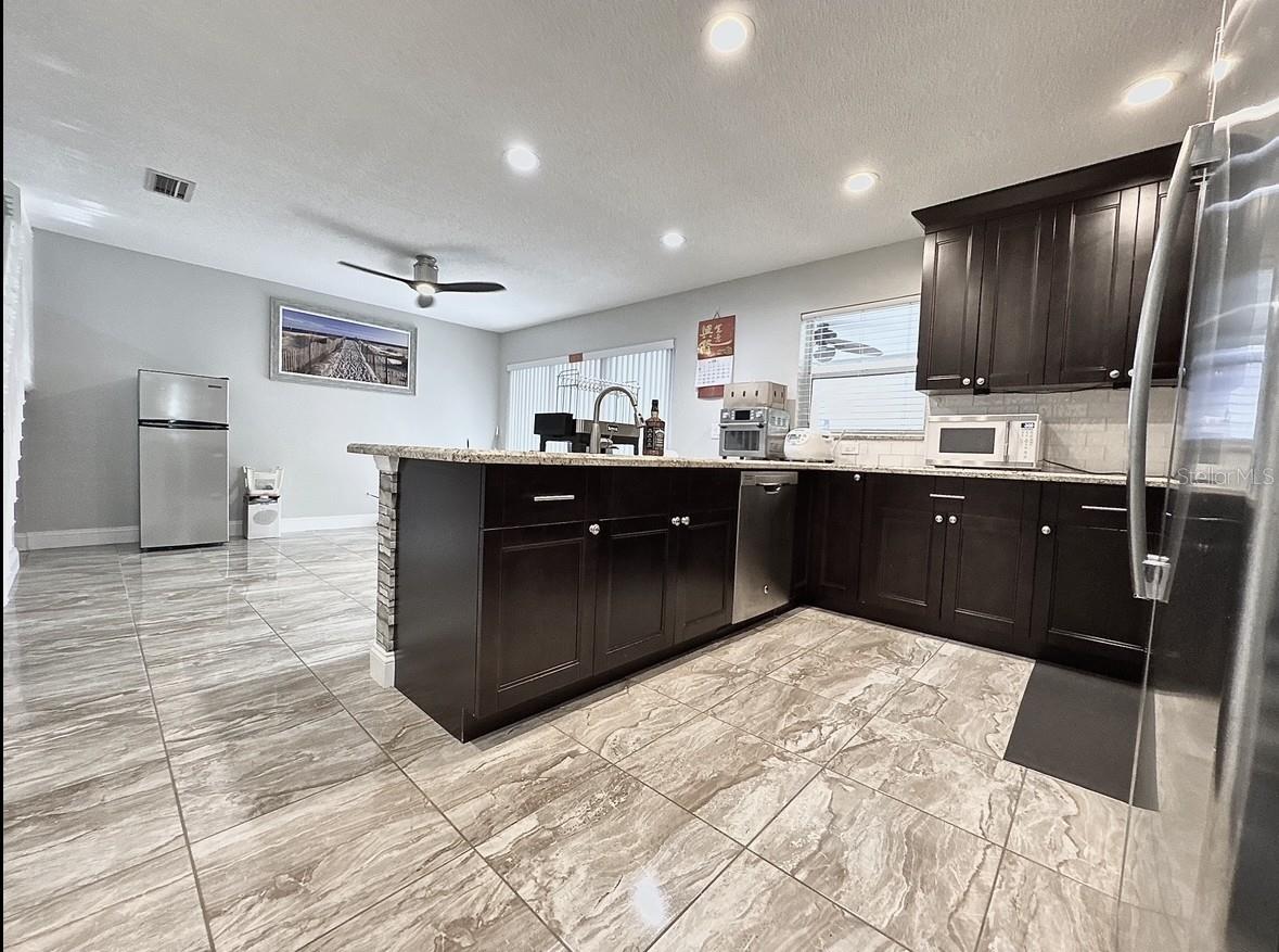 Image 41 of 48 For 2904 Cayenne Avenue