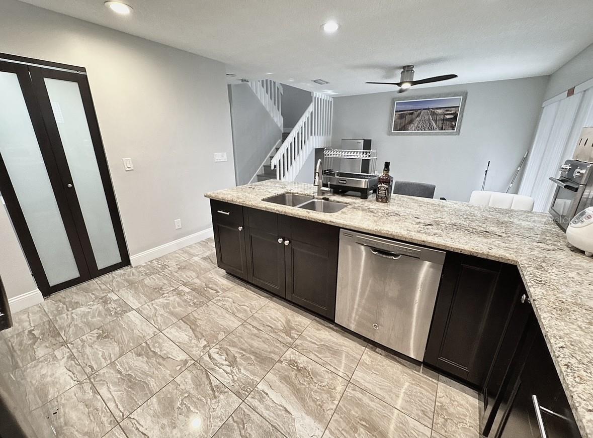 Image 43 of 48 For 2904 Cayenne Avenue