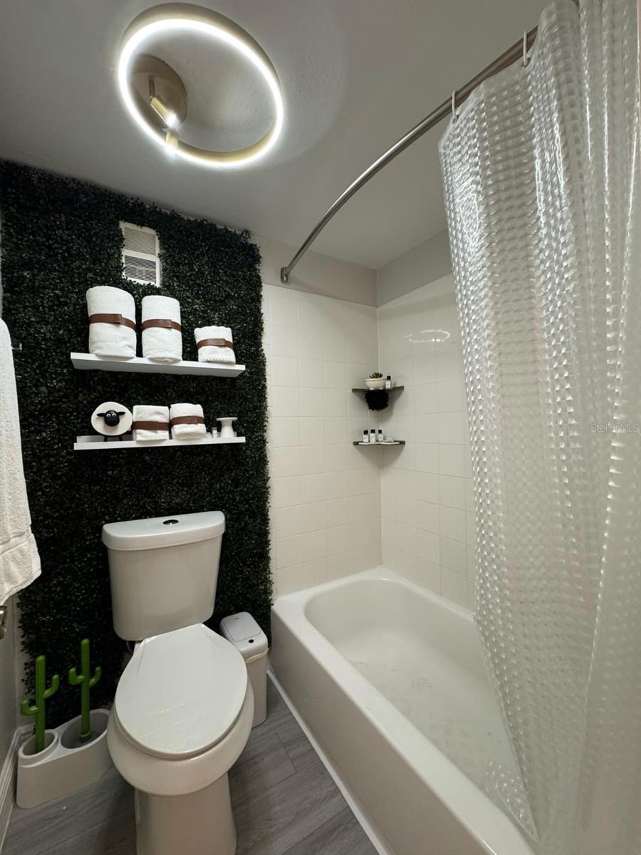Image 10 of 36 For 6403 Parc Corniche Drive 4308