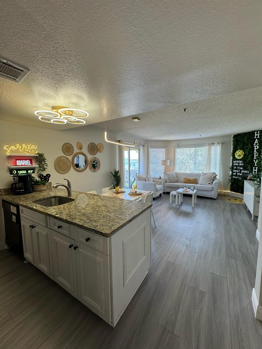 Image 5 of 36 For 6403 Parc Corniche Drive 4308
