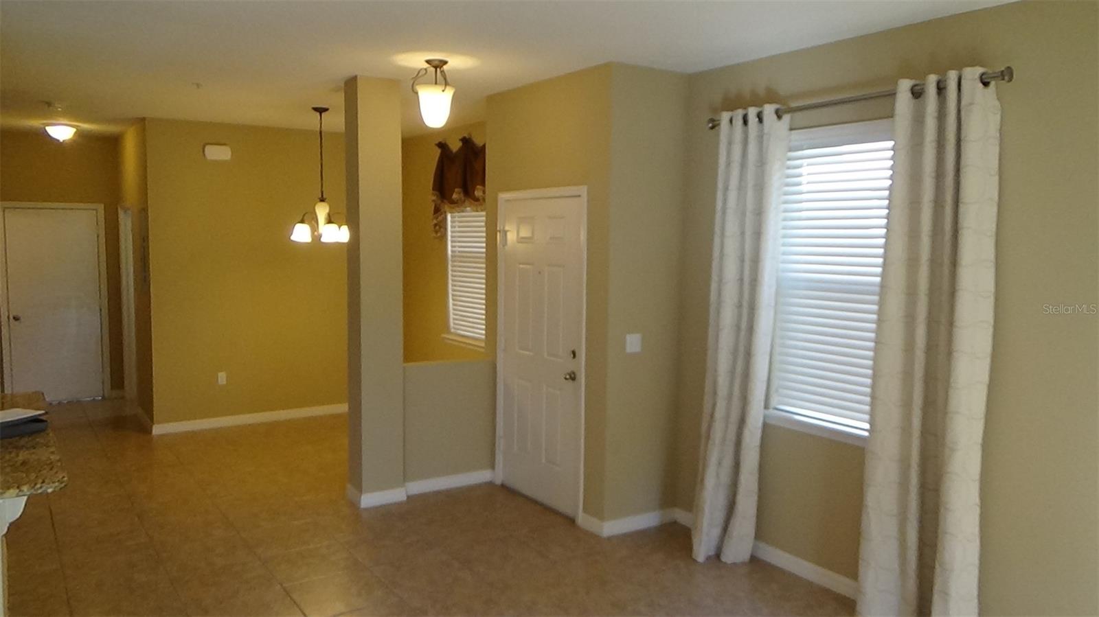 Image 3 of 17 For 1520 Scarlet Oak Loop C