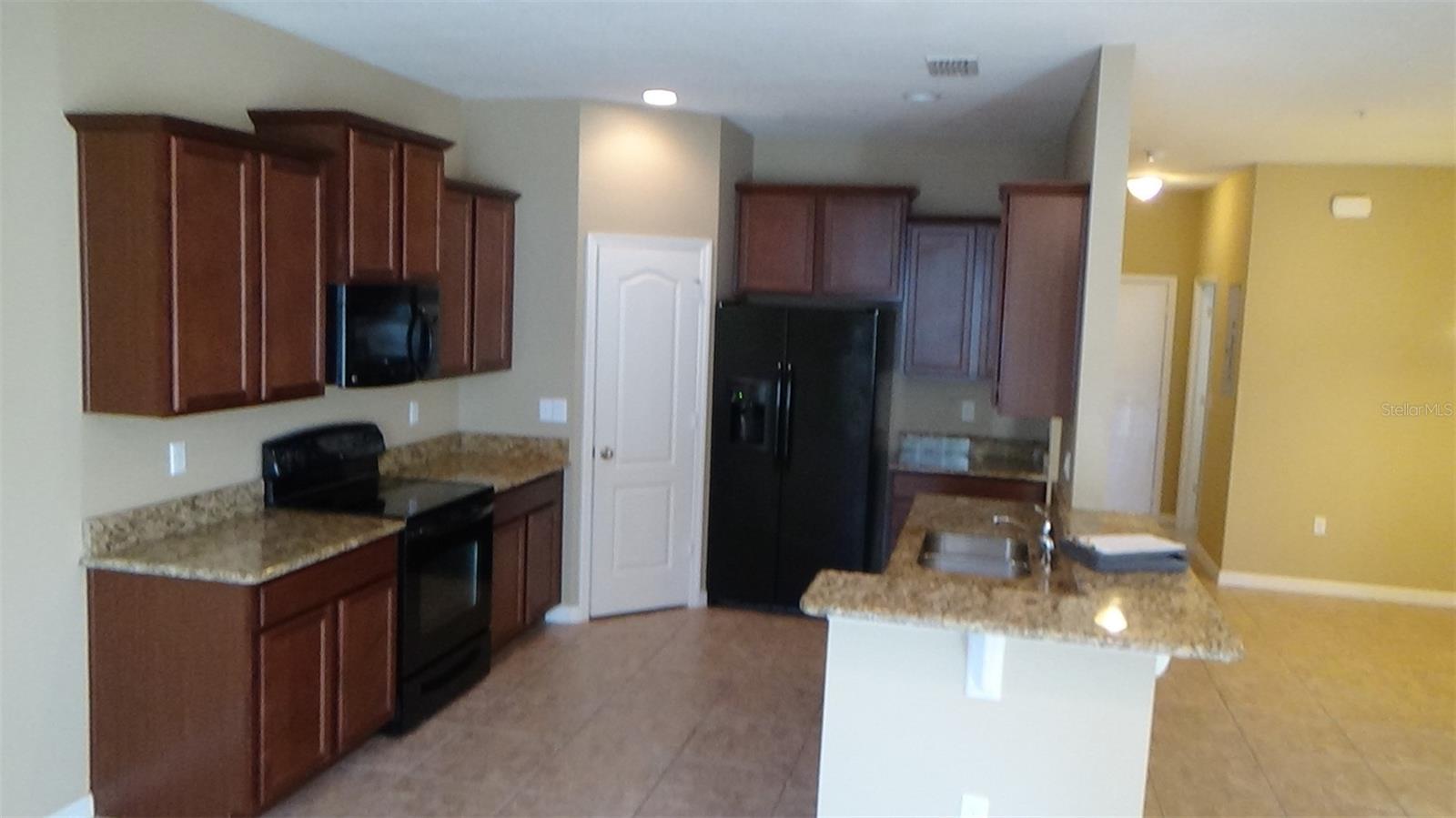 Image 4 of 17 For 1520 Scarlet Oak Loop C