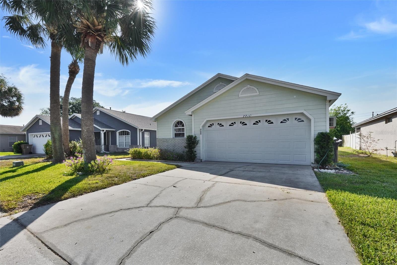 Image 3 of 51 For 7710 Water Oak Court