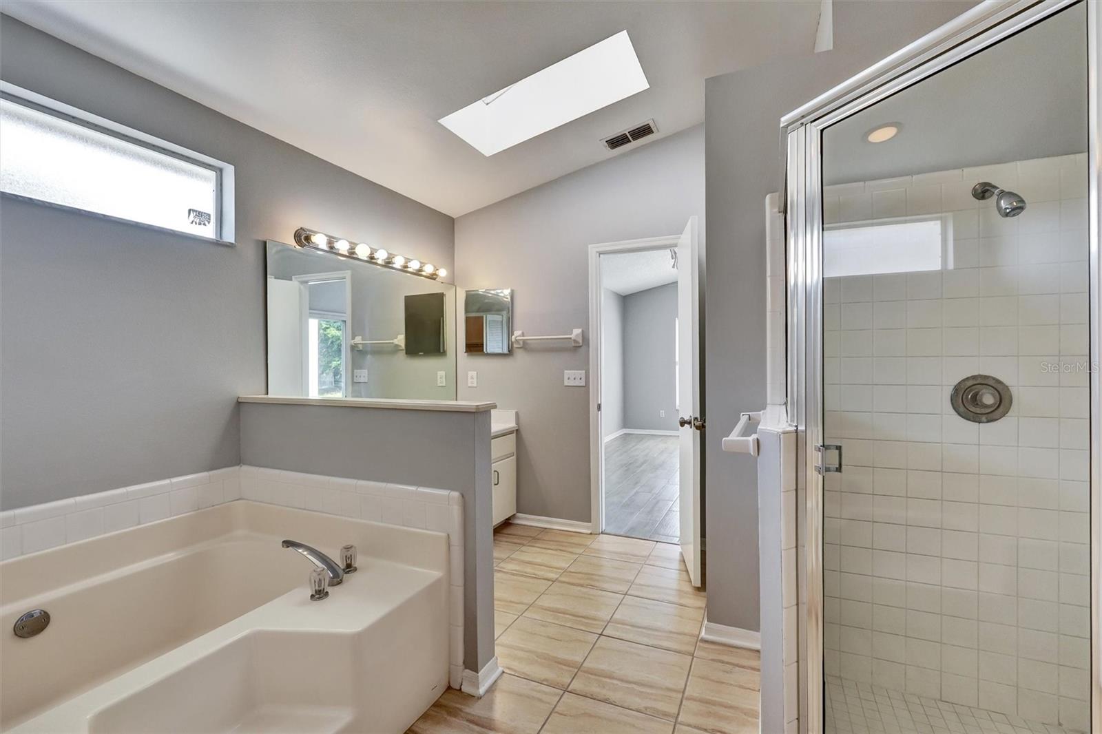 Image 30 of 51 For 7710 Water Oak Court