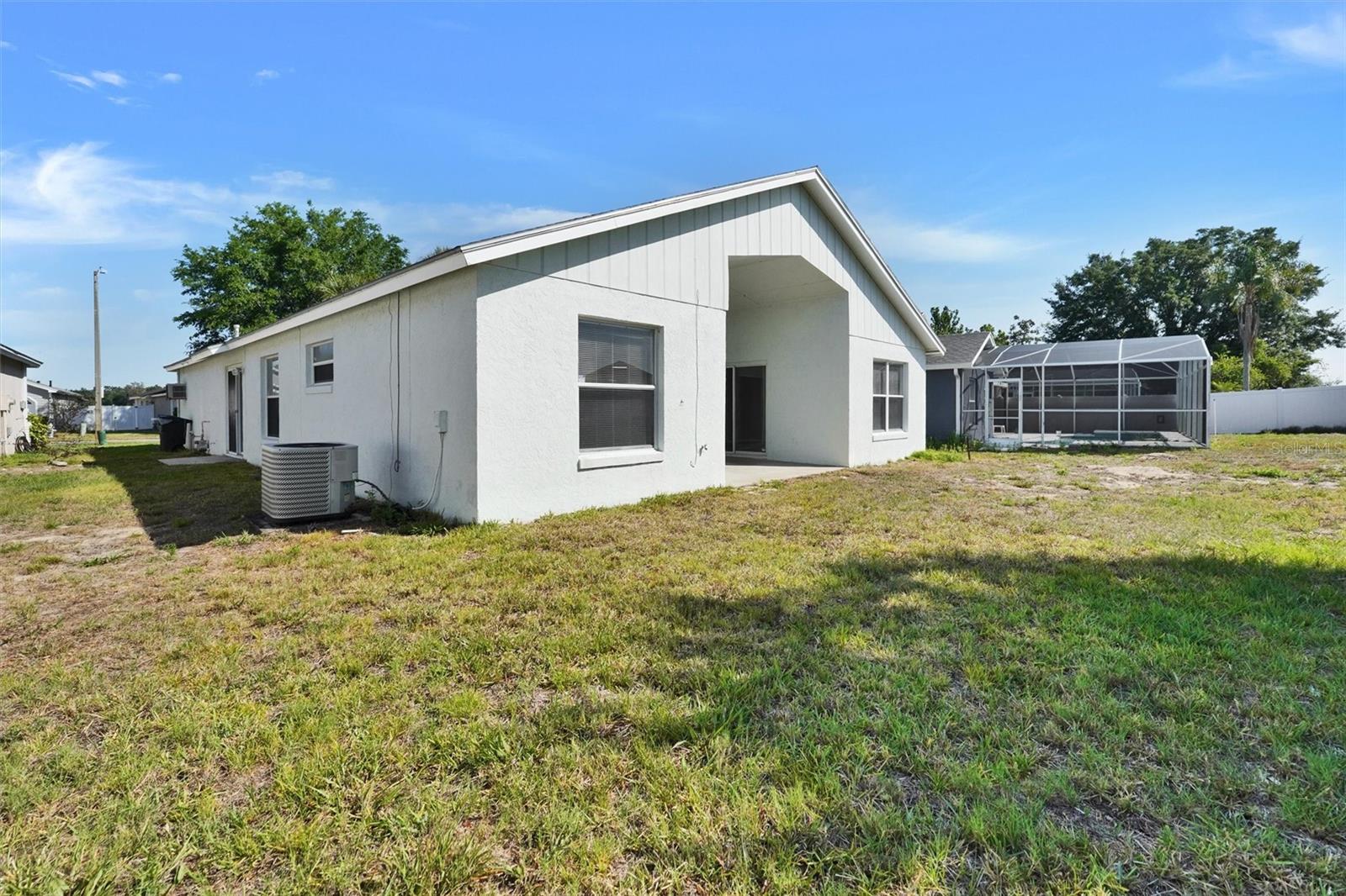Image 4 of 51 For 7710 Water Oak Court