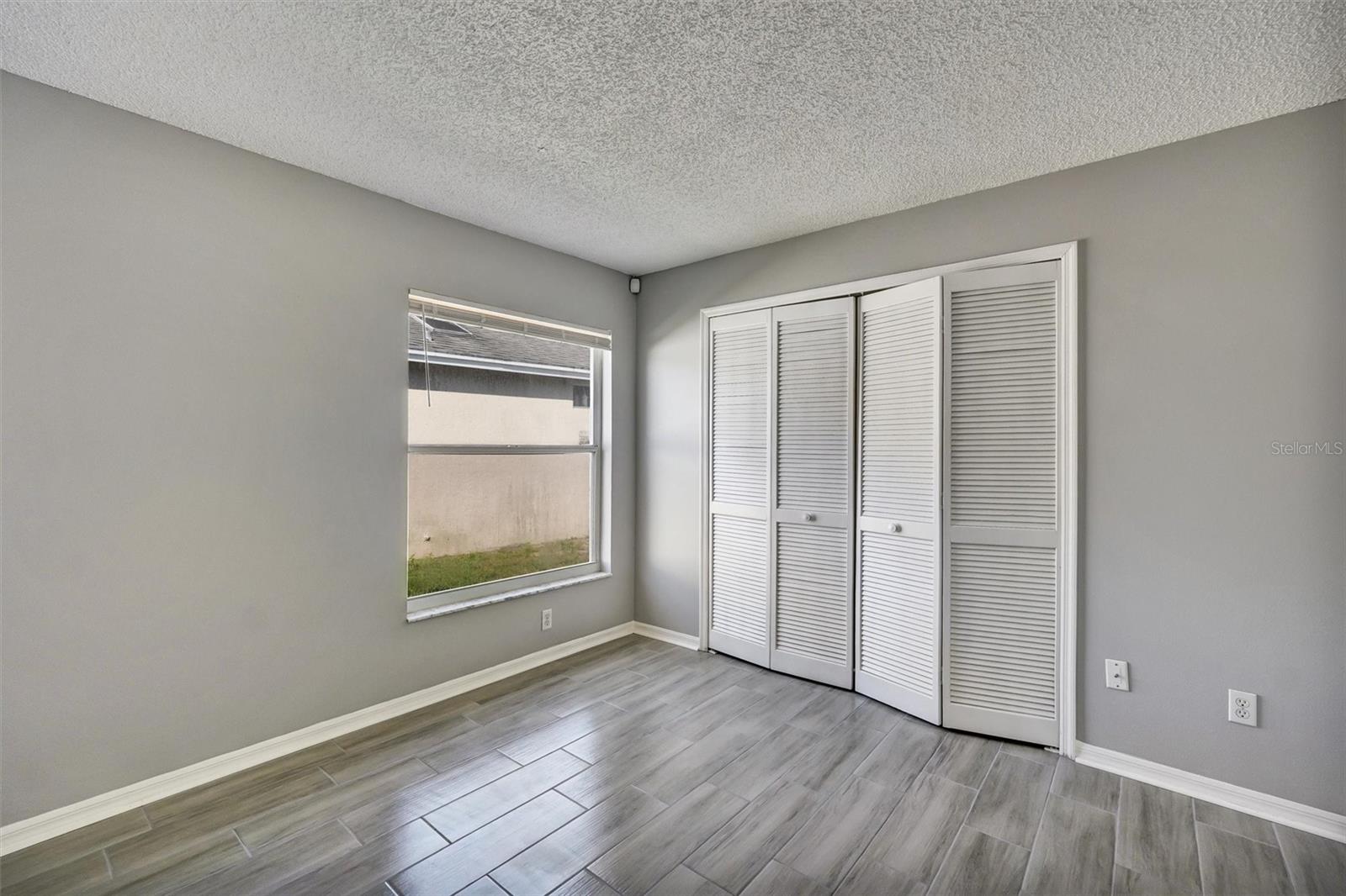 Image 42 of 51 For 7710 Water Oak Court