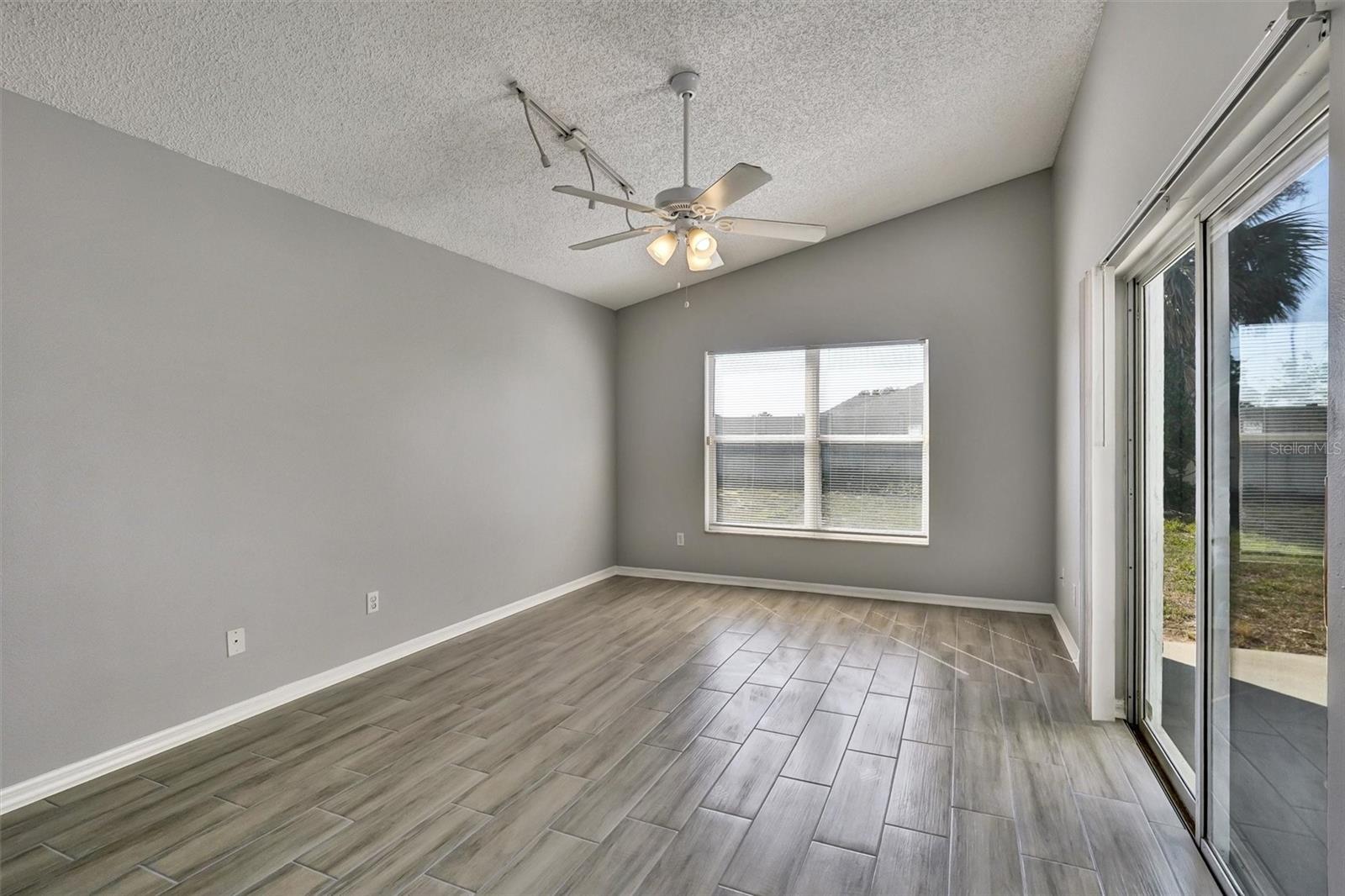 Image 46 of 51 For 7710 Water Oak Court