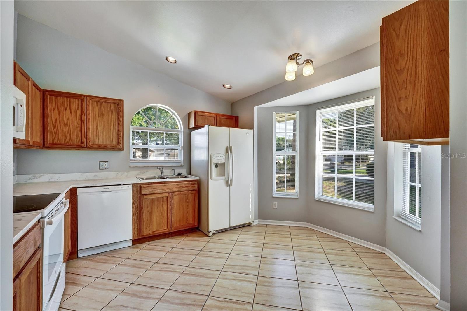 Image 6 of 51 For 7710 Water Oak Court