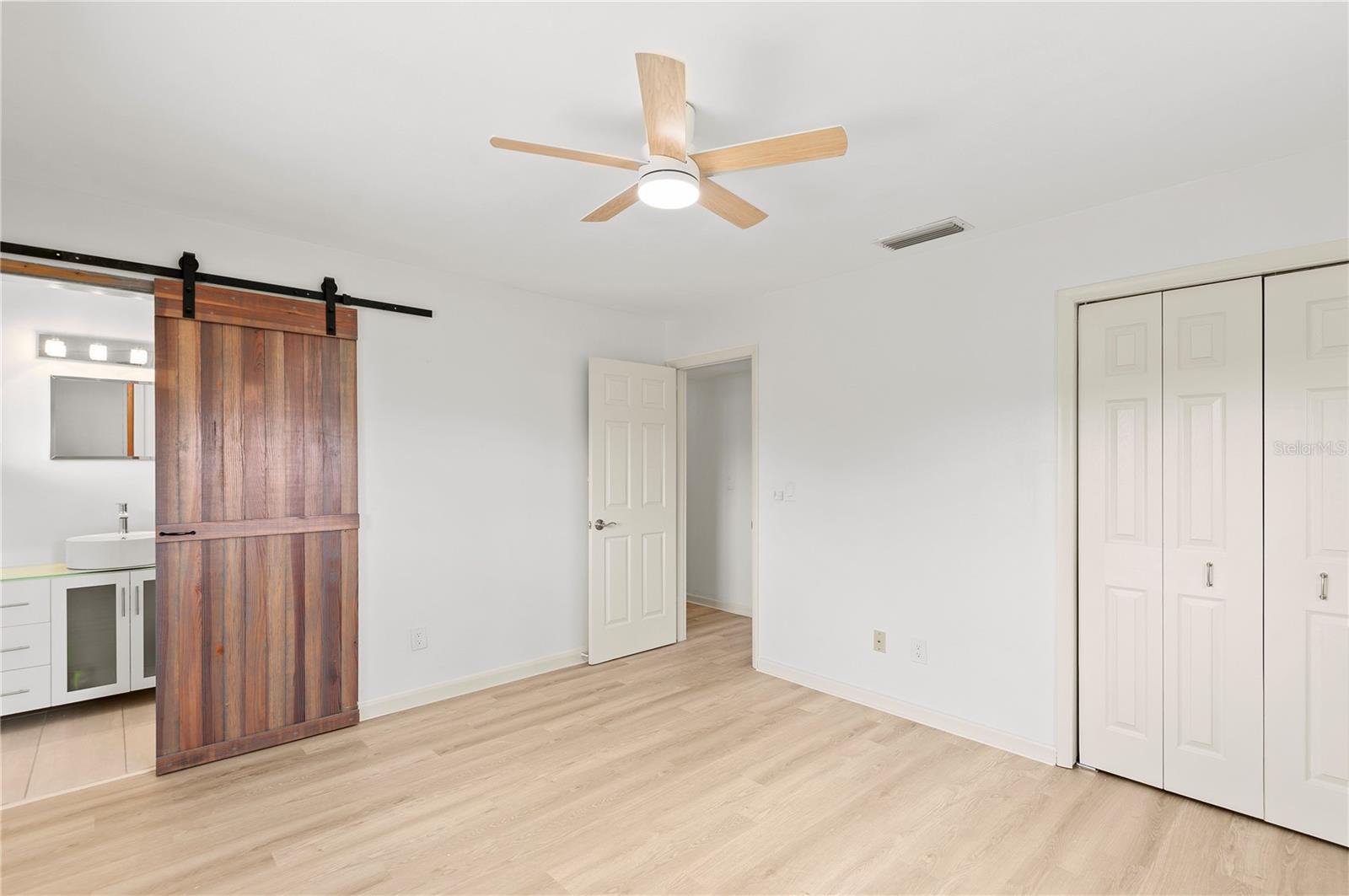 Image 19 of 28 For 401 Reider Avenue