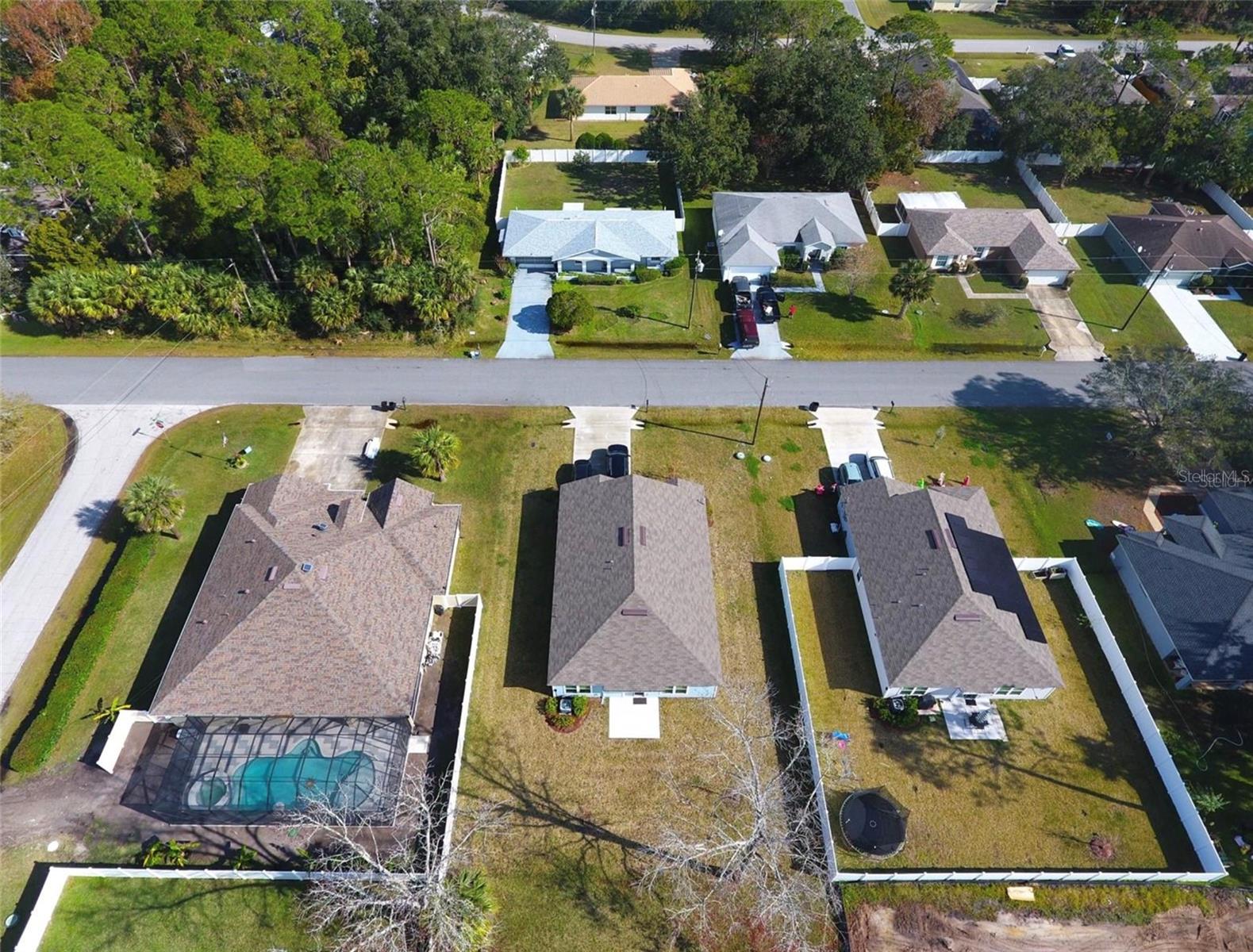 Image 39 of 43 For 6 Pinetree Drive