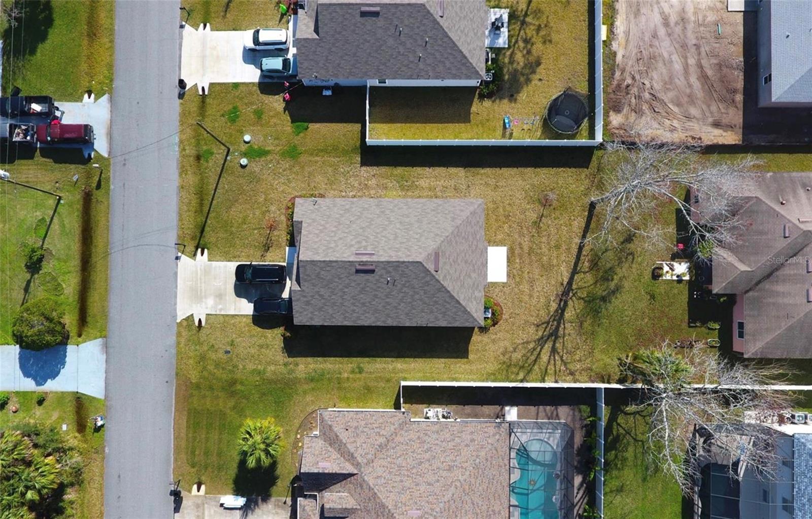 Image 40 of 43 For 6 Pinetree Drive