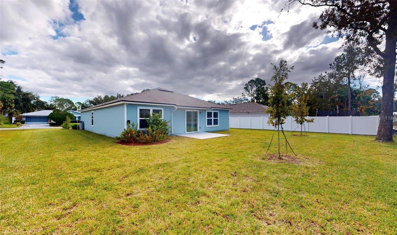 Image 5 of 43 For 6 Pinetree Drive