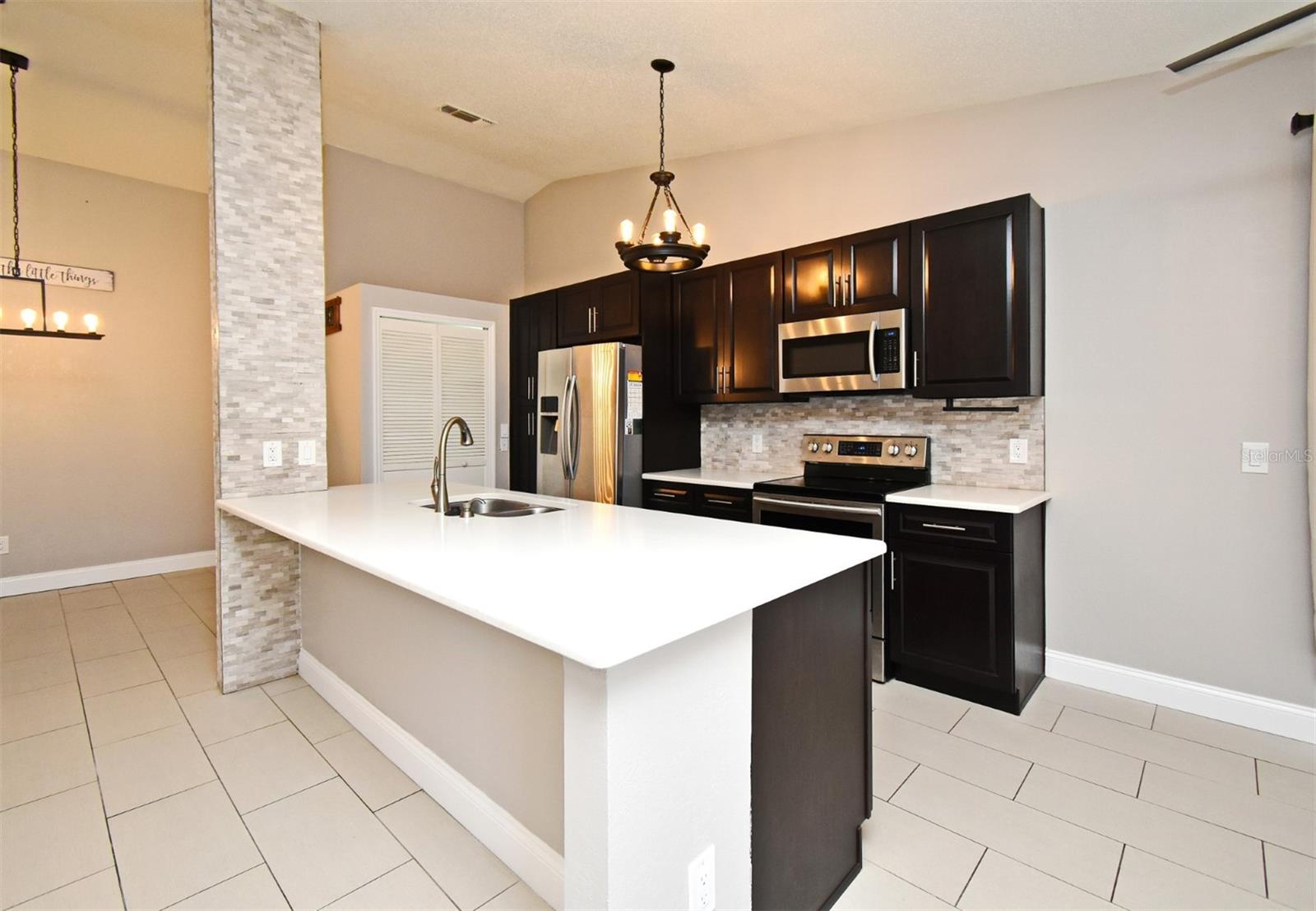 Image 10 of 50 For 1242 Ravida Woods Drive